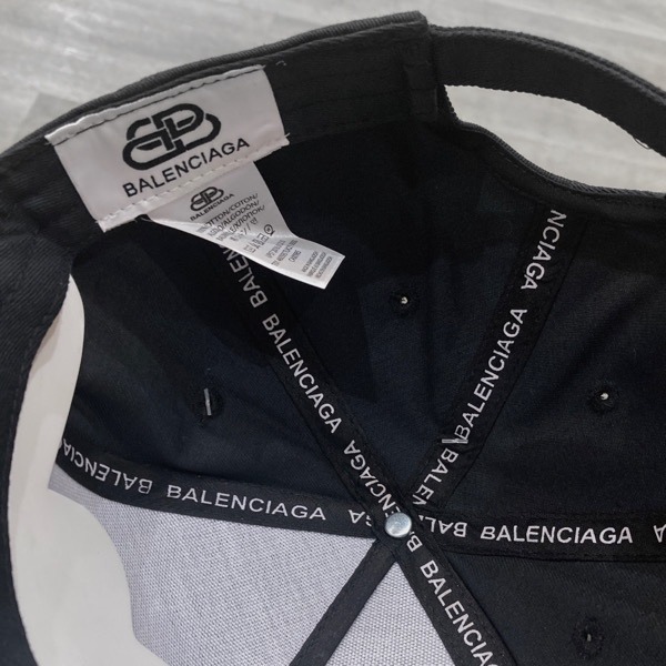 کپ نقاب دار Balenciaga(high copy pro)