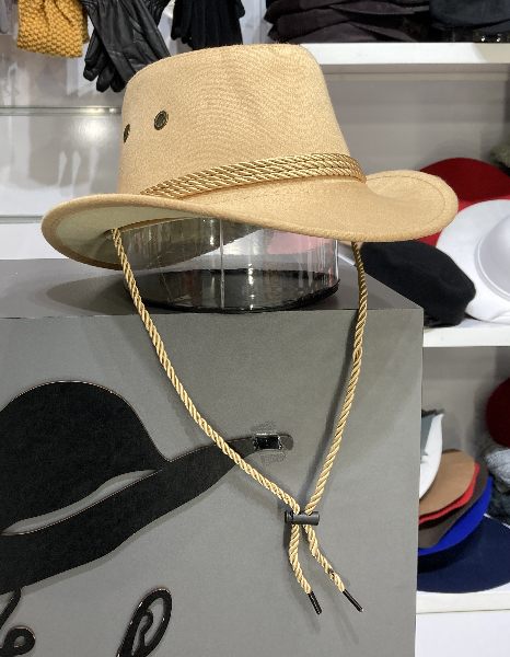 کلاه کابویی لبه بلند