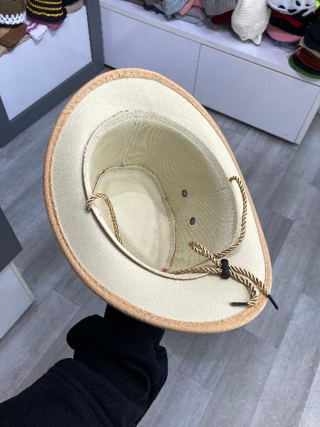 کلاه کابویی لبه بلند