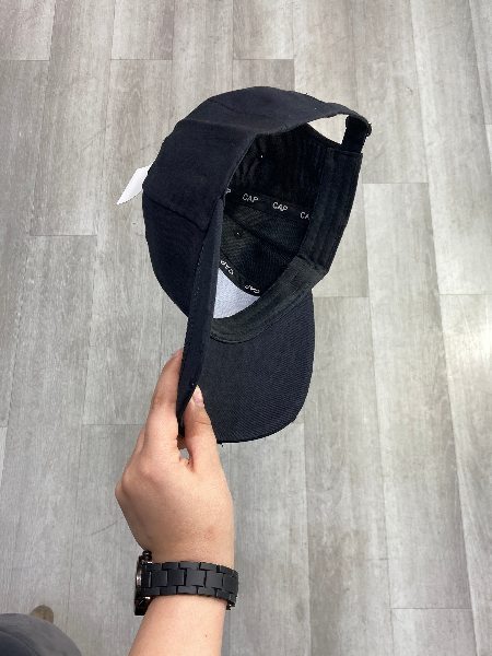 کلاه کپ نقاب دار طرح V