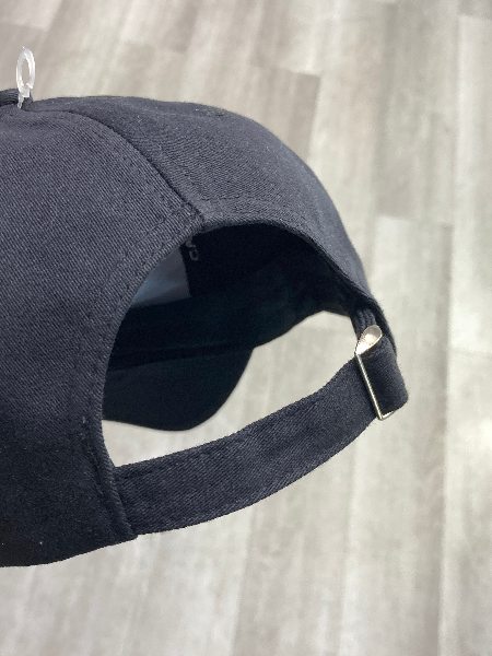 کلاه کپ نقاب دار طرح V