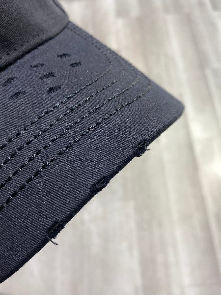 کلاه کپ نقاب دار طرح V