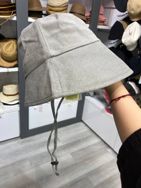 کلاه باکت لبه بلند کتان ساده