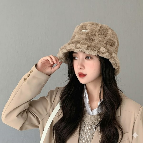 کلاه باکت خز شطرنجی 