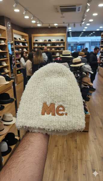 کلاه بافت پشمی Me