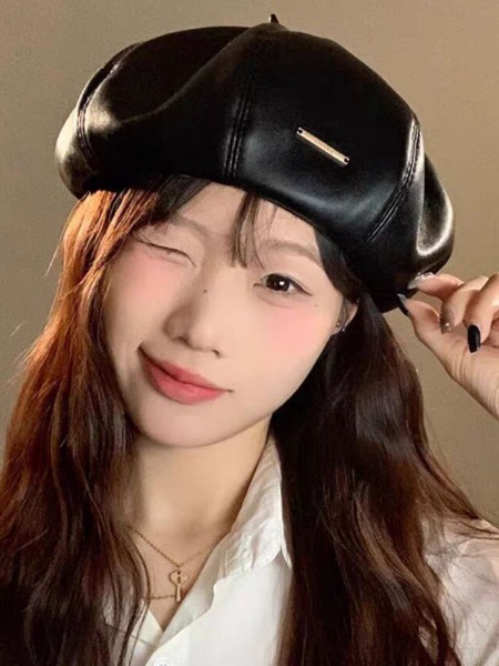 کلاه برت کج فرانسوی چرم ساده