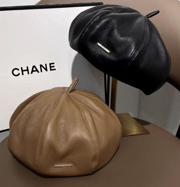 کلاه برت کج فرانسوی چرم ساده